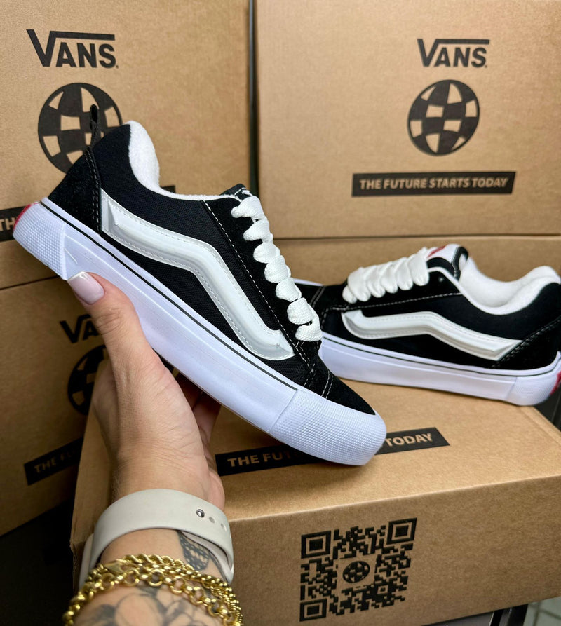 Tênis Vans Knu Skool Black White