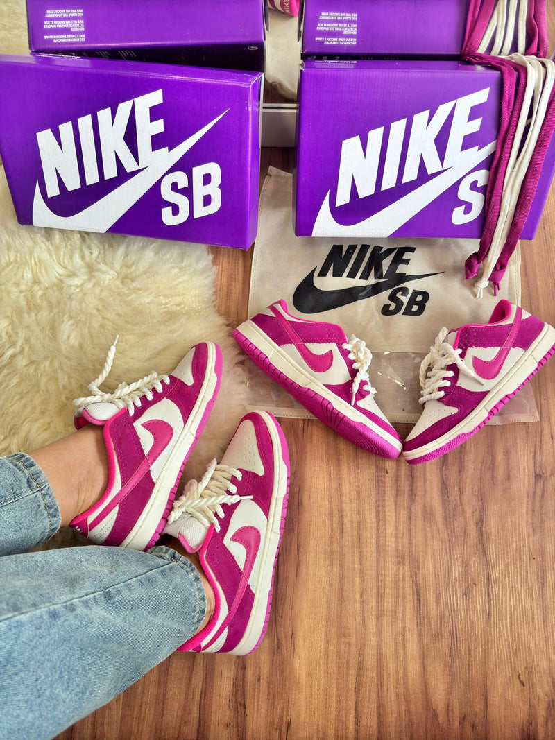 Tênis NK Dunk Branco Pink